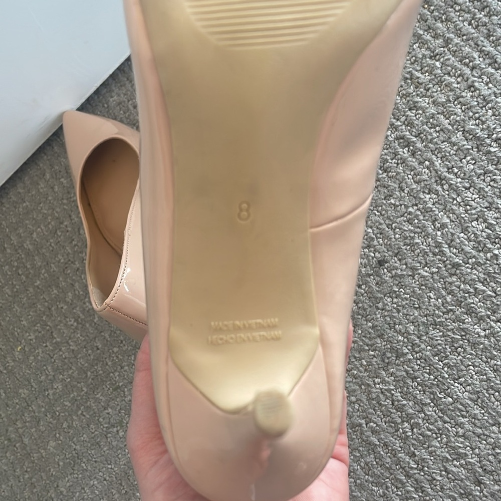 Nude Old Navy heels - Picture 6 of 8